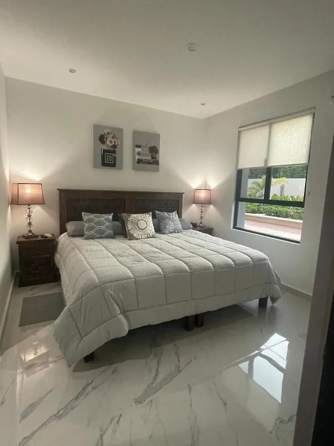 Astoria Gated Condos Cancun Apartment